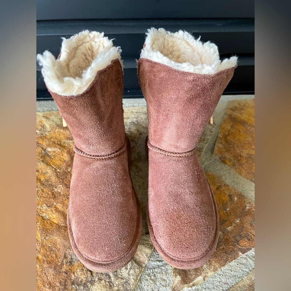 Bearpaw Girls Boots Size 12